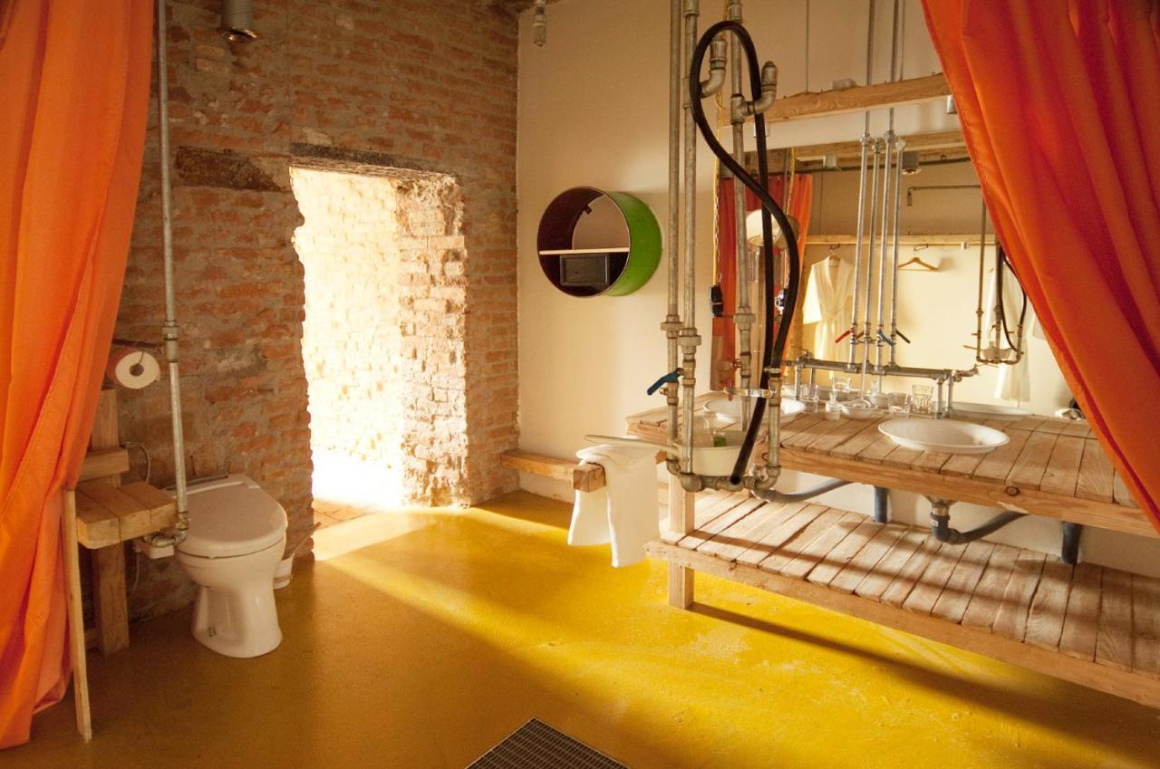 Wiener Gaeste Couette-café 2*